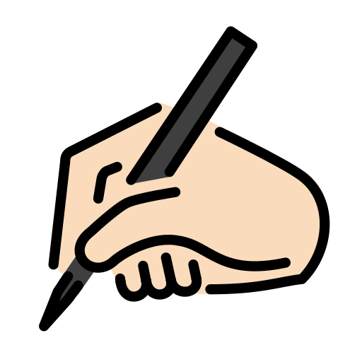 mão segurando lápis preto